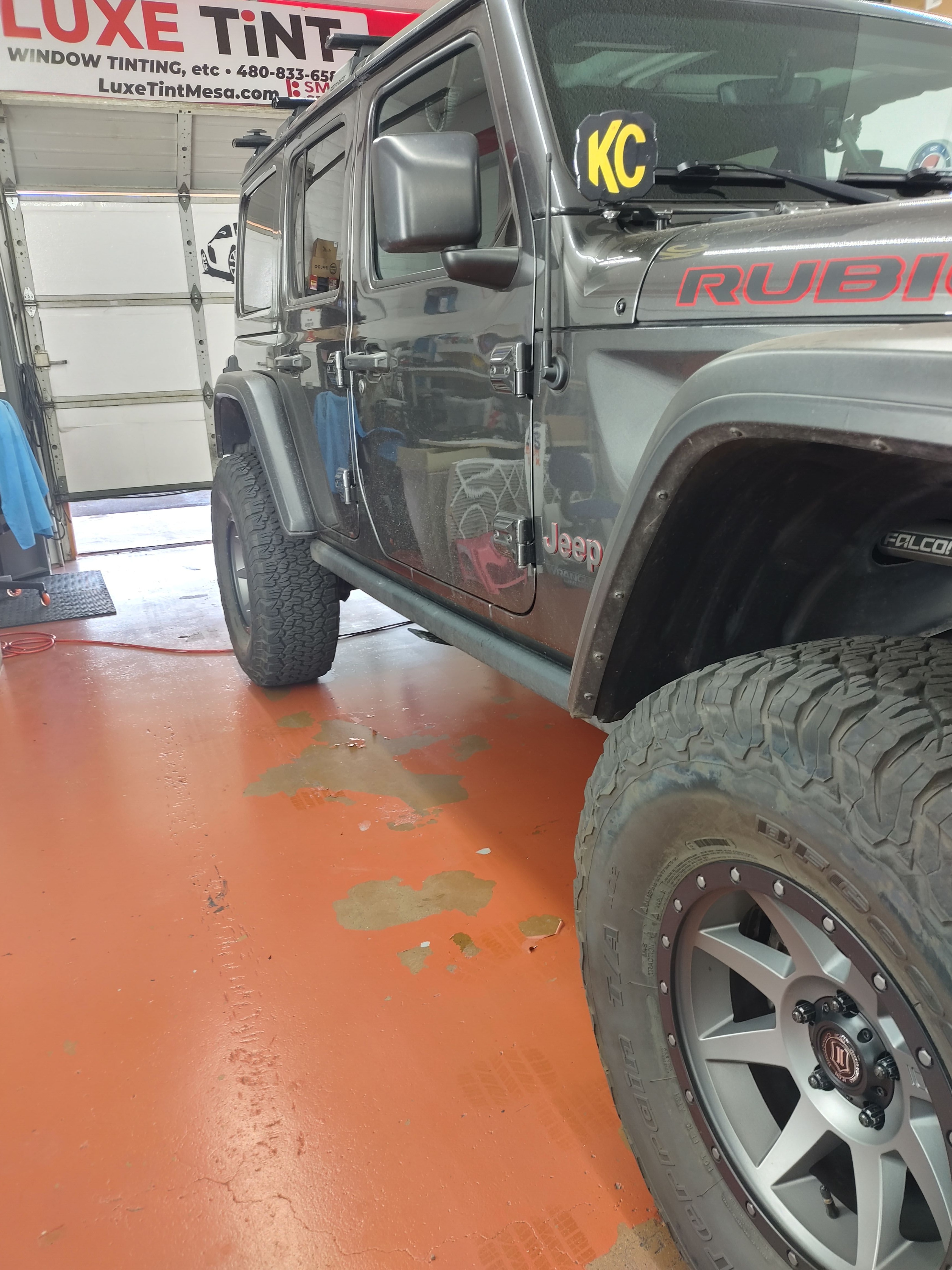 Grey Jeep Wrangler Rubicon, side