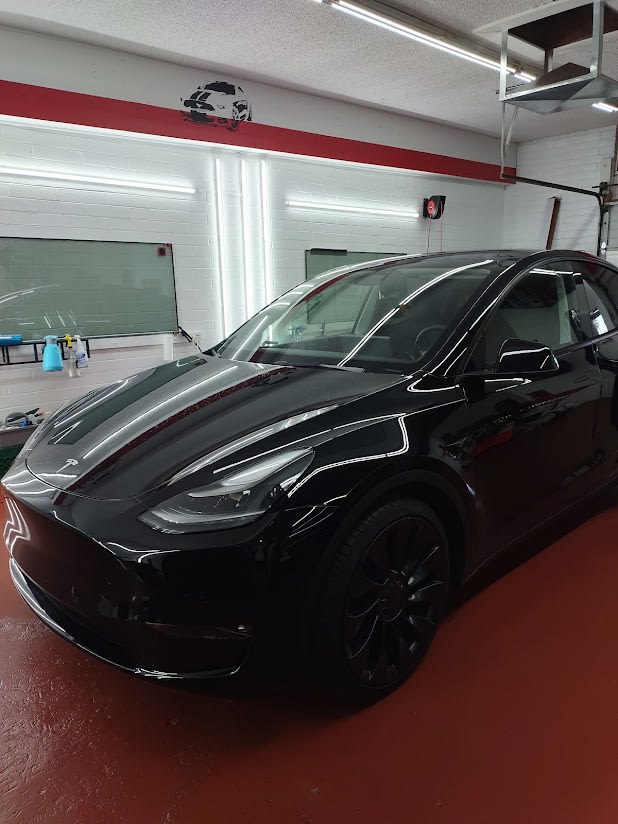Tesla Model Y, black on black